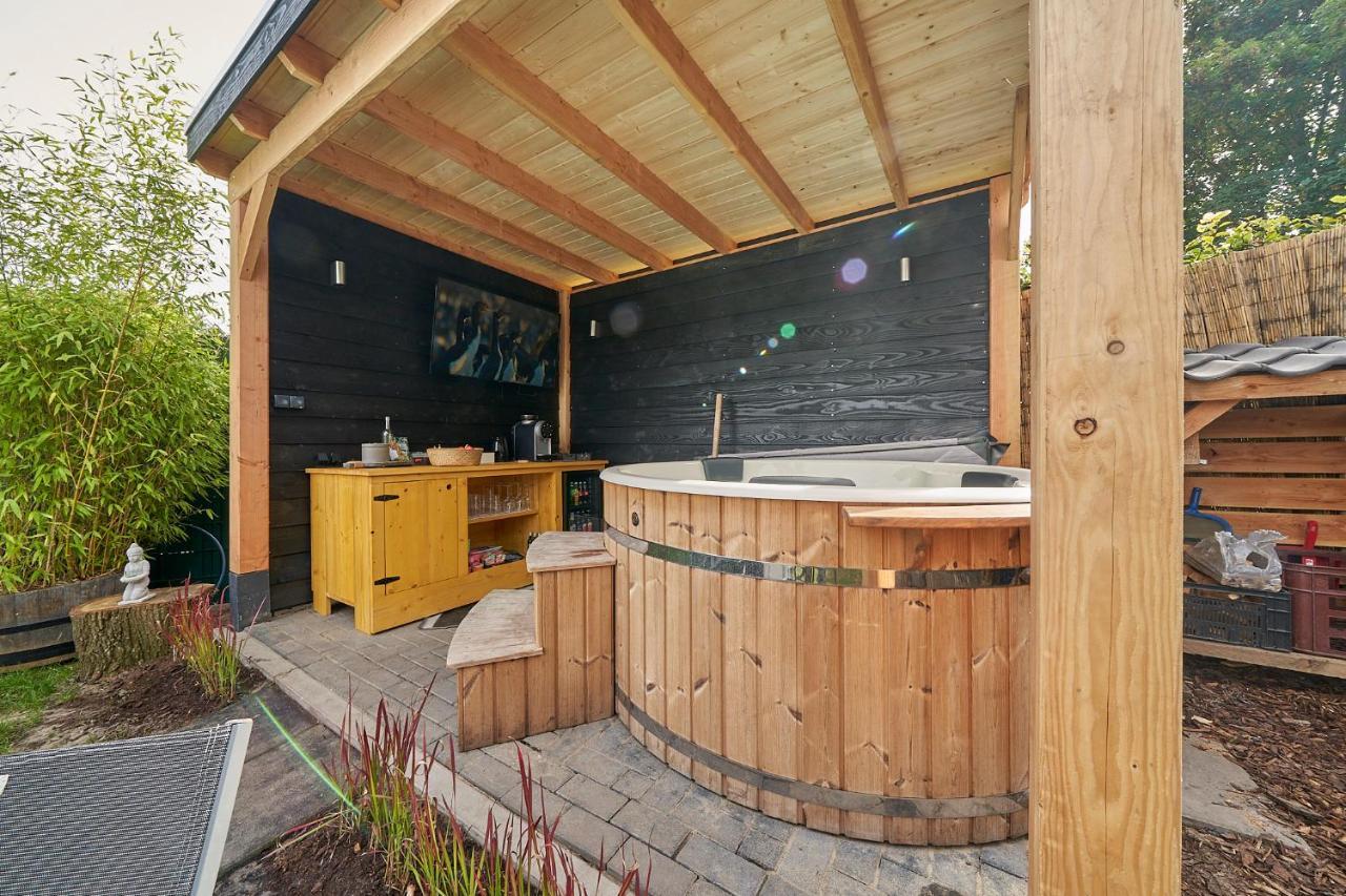 Bed & Breakfast B B Huize Hooijer *